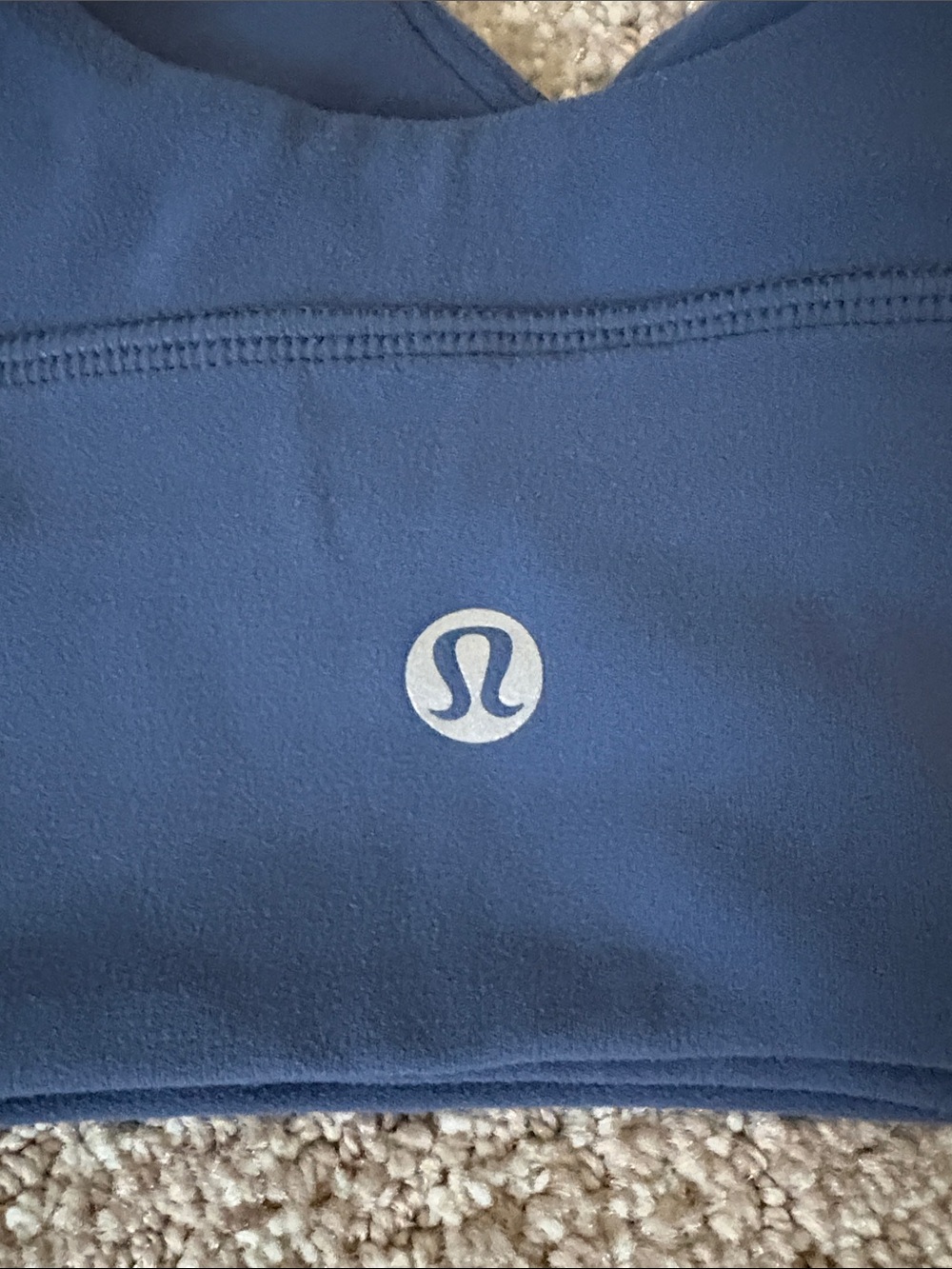 lululemon align V-neck bra in Pitch blue EUC 🙌 - Picture 2 of 6